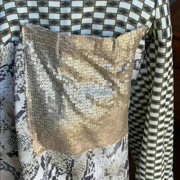 Snake print sequin pocket blouse from Zara - Picture 2 of 4